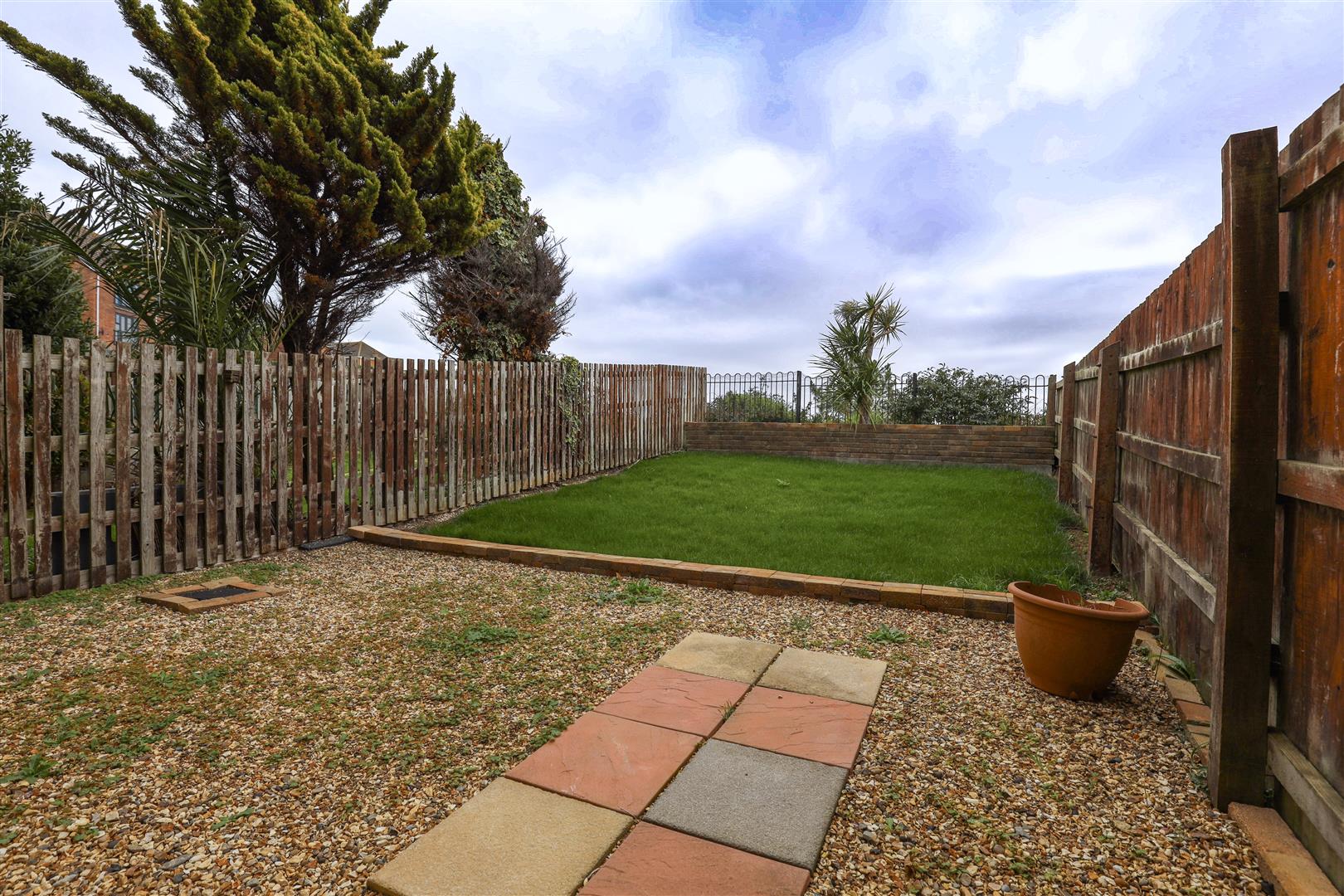 Llwyn Y Gog, Rhoose Point, Rhoose, Vale of Glamorgan, CF62 3LS